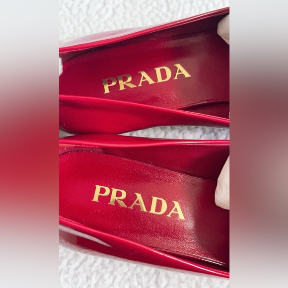 PRADA Women’s Triangle Logo patent Leather Pumps Loafers - Picture 3 of 13